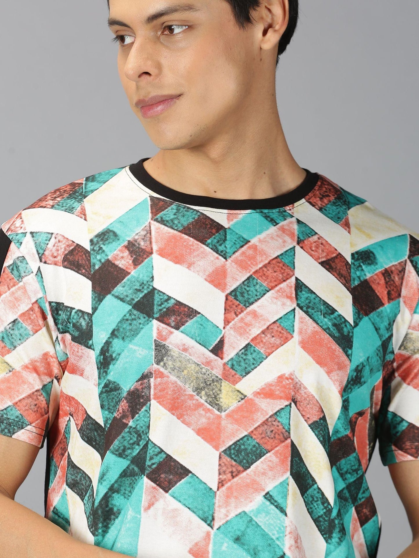 Men Round Neck Multicolor T-Shirt